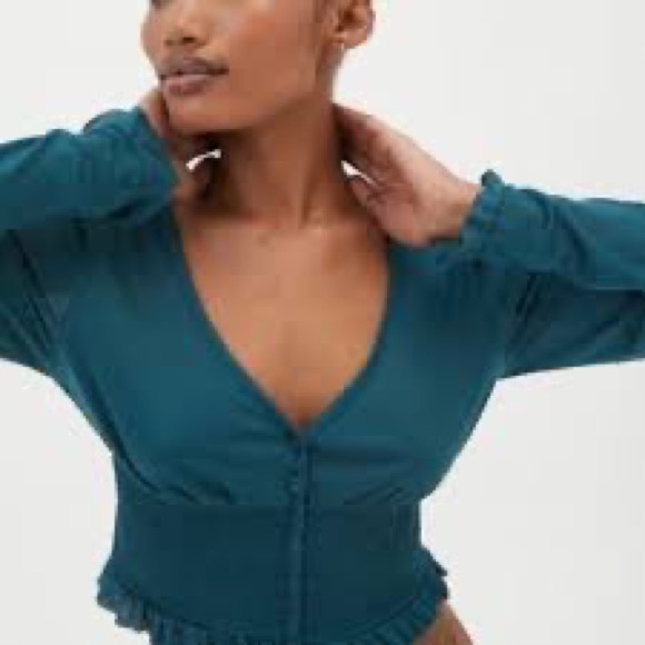 Urban Outfitters Turquoise Green Smocked Crop Top Size Large - Picture 1 of 4